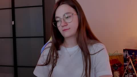 Snapshot of _nemalkovamia chatting on 18, 1, 2025 Mia with a big heart online show from 18, 1, 2025