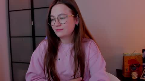 Snapshot of _nemalkovamia chatting on 24, 1, 2025 Mia with a big heart online show from 24, 1, 2025