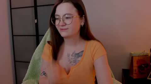 Snapshot of _nemalkovamia chatting on 8, 2, 2025 Mia with a big heart online show from 8, 2, 2025