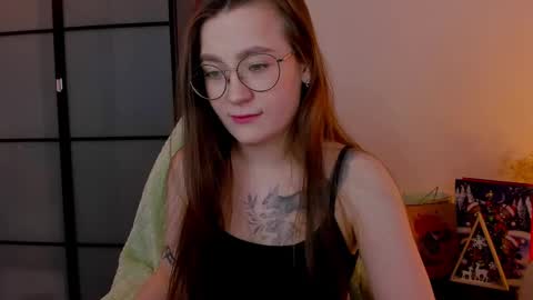 Snapshot of _nemalkovamia chatting on 12, 2, 2025 Mia with a big heart online show from 12, 2, 2025