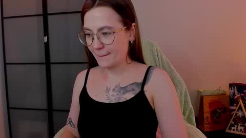 Snapshot of _nemalkovamia chatting on 12, 2, 2025 Mia with a big heart online show from 12, 2, 2025