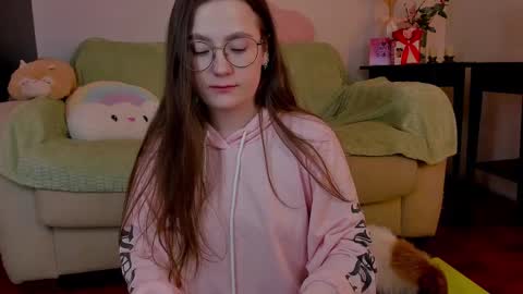 Snapshot of _nemalkovamia chatting on 6, 3, 2025 Mia with a big heart online show from 6, 3, 2025