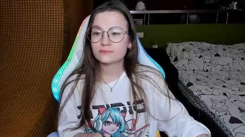 Snapshot of _nemalkovamia chatting on 6, 3, 2025 Mia with a big heart online show from 6, 3, 2025