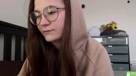 Snapshot of _nemalkovamia chatting on 10, 3, 2025 Mia with a big heart online show from 10, 3, 2025