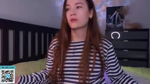 Snapshot of _nemalkovamia chatting on 14, 10, 2025 Mia with a big heart online show from 14, 10, 2025