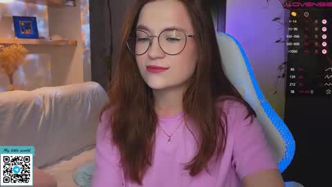 Snapshot of _nemalkovamia chatting on 26, 11, 2025 Mia with a big heart online show from 26, 11, 2025