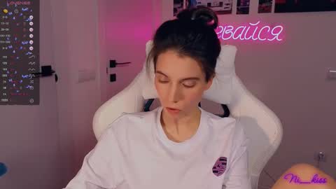 Snapshot of _ni_kiss chatting on 9, 10, 2025 Nika online show from 9, 10, 2025