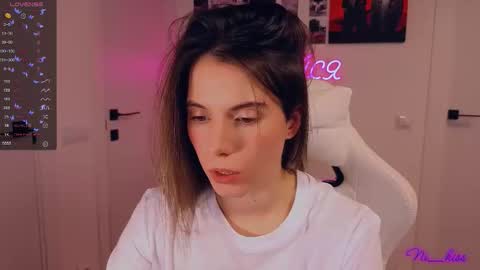 Snapshot of _ni_kiss chatting on 23, 11, 2025 Nika online show from 23, 11, 2025