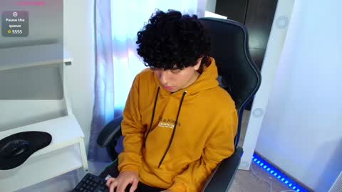 Nicolas online show from 22, 1, 2025