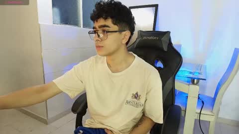 Nicolas online show from 11, 11, 2025