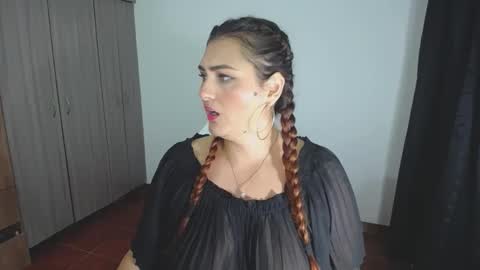 Nina  online show from 29, 12, 2024