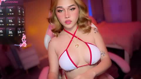 Snapshot of _nippleticklexxx chatting on 22, 12, 2025 Lily online show from 22, 12, 2025