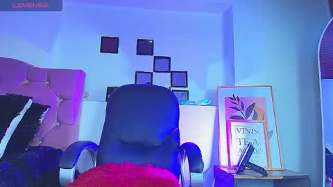 Snapshot of _noa_smith_ chatting on 12, 11, 2025 Noa Smith online show from 12, 11, 2025