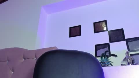 Snapshot of _noa_smith_ chatting on 20, 11, 2025 Noa Smith online show from 20, 11, 2025