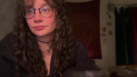 Snapshot of _nyxo chatting on 23, 4, 2026 Mila online show from 23, 4, 2026