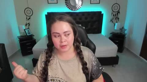 Olivia jones online show from 25, 9, 2025