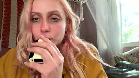 Snapshot of _peaceoutgirlscout_ chatting on 8, 10, 2025 _peaceoutgirlscout_ online show from 8, 10, 2025