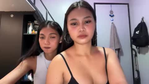 _petitechloe online show from 20, 4, 2026