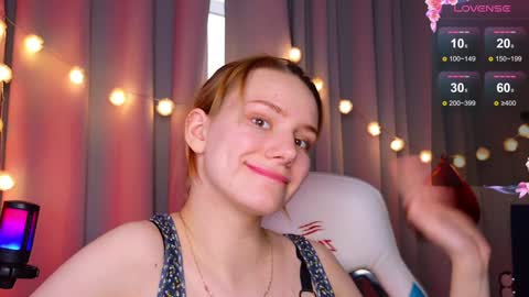 Snapshot of _ramona__ chatting on 4, 2, 2025 im Amy online show from 4, 2, 2025