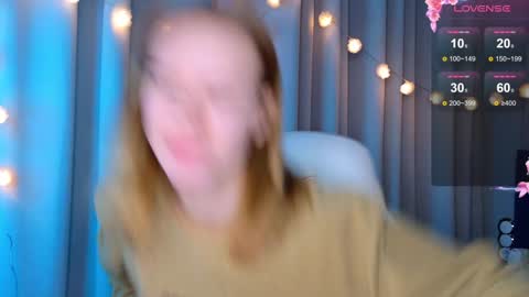 Snapshot of _ramona__ chatting on 5, 2, 2025 im Amy online show from 5, 2, 2025