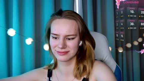 Snapshot of _ramona__ chatting on 4, 3, 2025 im Amy online show from 4, 3, 2025