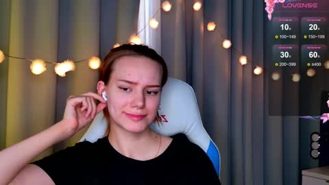 Snapshot of _ramona__ chatting on 12, 3, 2025 im Amy online show from 12, 3, 2025