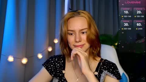 Snapshot of _ramona__ chatting on 11, 9, 2025 im Amy online show from 11, 9, 2025