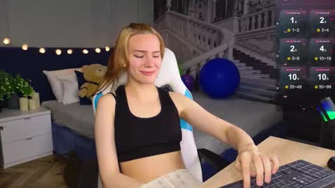 Snapshot of _ramona__ chatting on 28, 9, 2025 im Amy online show from 28, 9, 2025