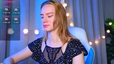 Snapshot of _ramona__ chatting on 14, 10, 2025 im Amy online show from 14, 10, 2025