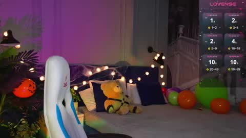 Snapshot of _ramona__ chatting on 25, 10, 2025 im Amy online show from 25, 10, 2025