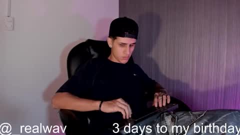 Snapshot of _realwav chatting on 22, 10, 2025 wav online show from 22, 10, 2025