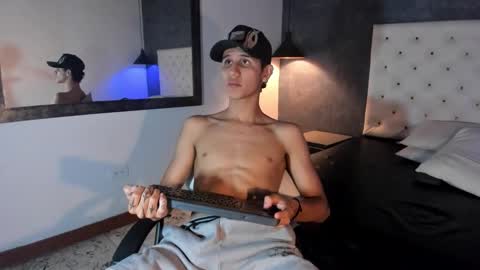 Snapshot of _realwav chatting on 21, 11, 2025 wav online show from 21, 11, 2025