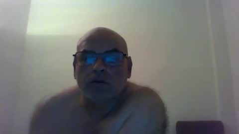Snapshot of _reyi chatting on 19, 5, 2026 REY online show from 19, 5, 2026