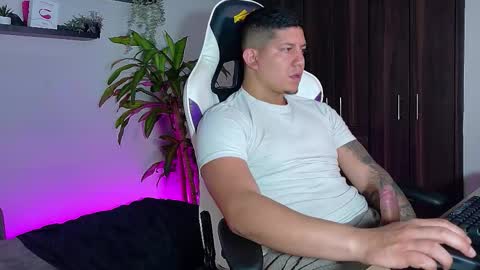 Roberto online show from 28, 11, 2025