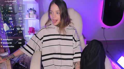   online show from 10, 1, 2025