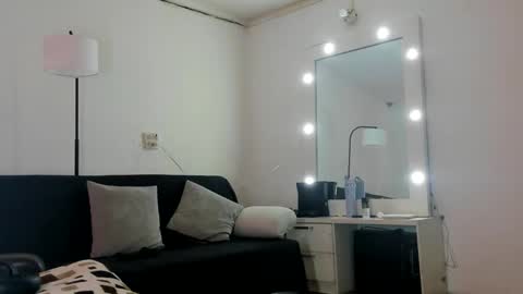 Snapshot of _sahhir chatting on 2, 11, 2025 sair online show from 2, 11, 2025