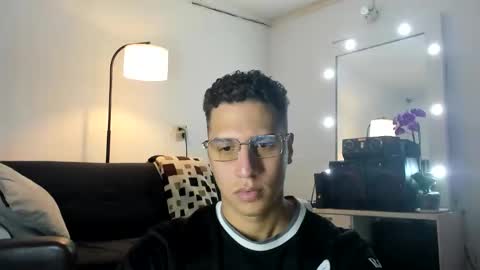 Snapshot of _sahhir chatting on 5, 11, 2025 sair online show from 5, 11, 2025