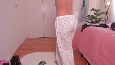 Snapshot of _sandy_s_ chatting on 12, 3, 2025 Sandyy online show from 12, 3, 2025