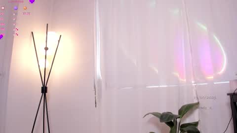 Snapshot of _sandy_s_ chatting on 19, 10, 2025 Sandyy online show from 19, 10, 2025