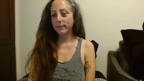 Sara Lynn online show from 28, 4, 2026