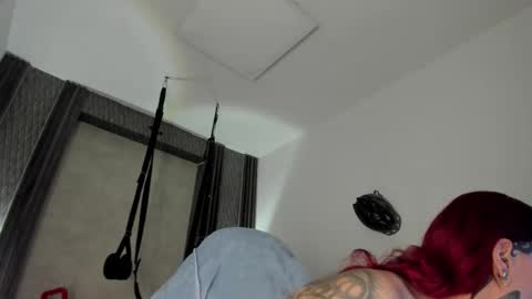 Selene online show from 2, 12, 2025