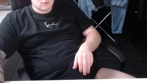 Snapshot of _shikamaru_ chatting on 5, 1, 2025 _shikamaru_ online show from 5, 1, 2025