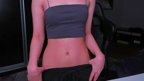 Snapshot of _silverdream chatting on 2, 6, 2026 _silverdream online show from 2, 6, 2026