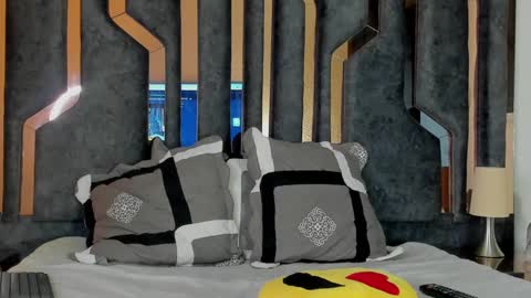 _silvia_vega_ online show from 22, 2, 2025