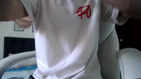 Snapshot of _skyleer_ chatting on 18, 9, 2025 _skyleer_ online show from 18, 9, 2025