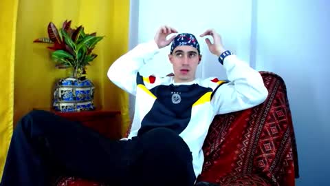 Snapshot of _skyleer_ chatting on 23, 11, 2025 _skyleer_ online show from 23, 11, 2025