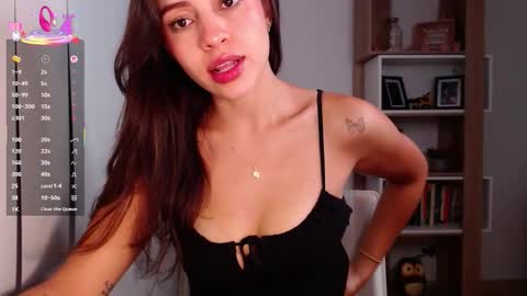 Lauren  online show from 5, 10, 2025