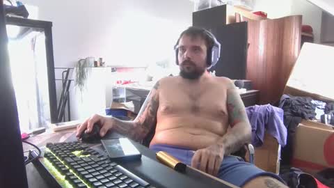 _smiley_bear27 online show from 14, 12, 2025