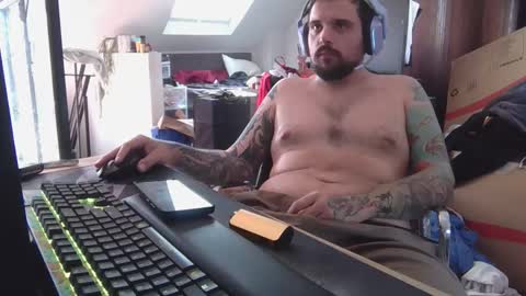 Snapshot of _smiley_bear27 chatting on 23, 12, 2025 _smiley_bear27 online show from 23, 12, 2025