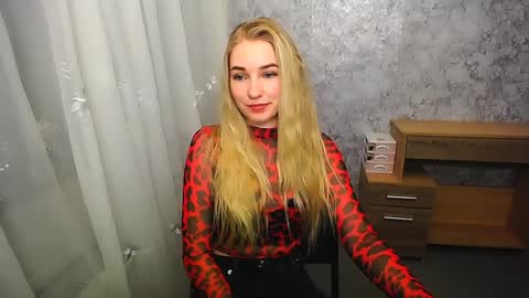 Snapshot of _snow_queen__ chatting on 3, 1, 2025 Rachel online show from 3, 1, 2025